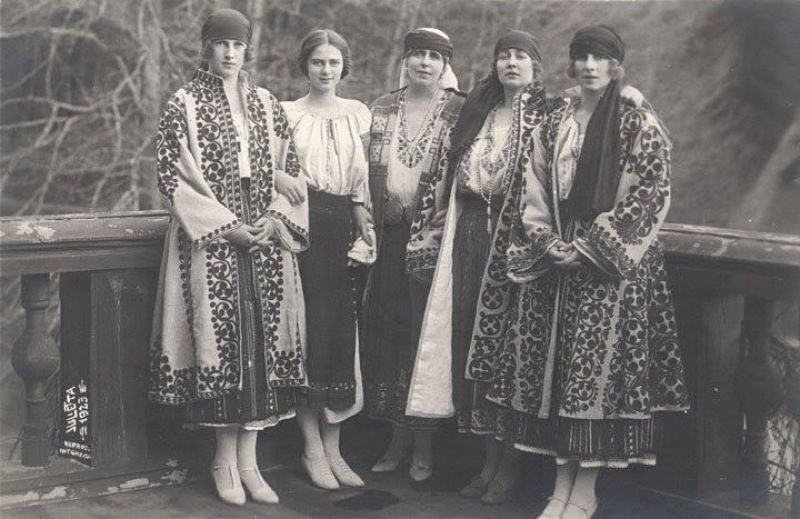 The Iconic Design of The Queen's Mary Coat