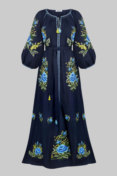 Rochie din in brodată manual – Evelyn 