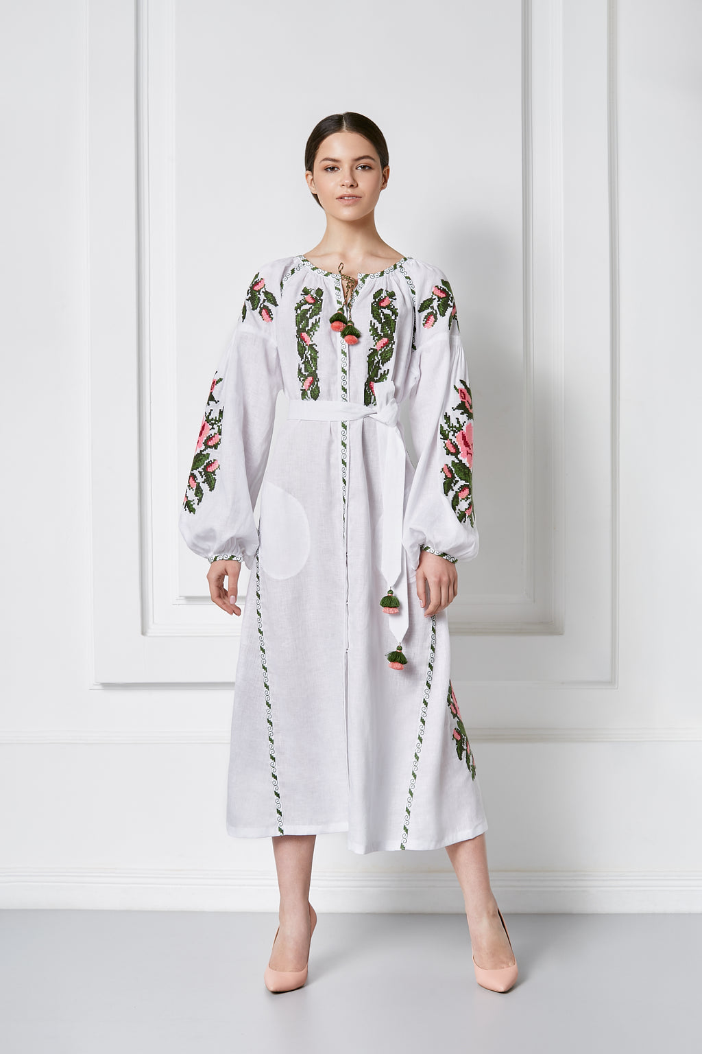 white dress with floral embroidery blouse roumaine shop