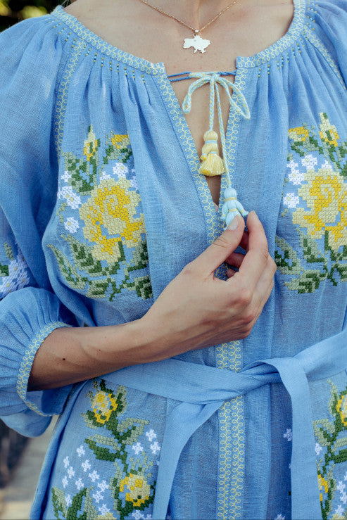 Evelyn light blue linen maxi dress - back view