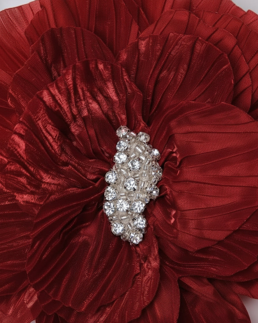 Broșă volumetrică din satin și mărgele de sticlă Paris 