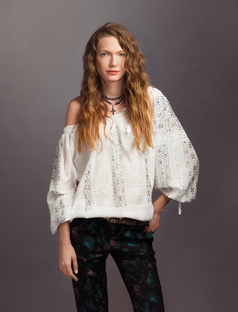 Ie românească Steaua in opt colturi 