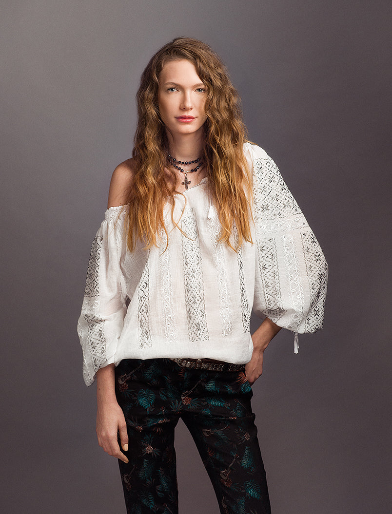 Ie românească Steaua in opt colturi 