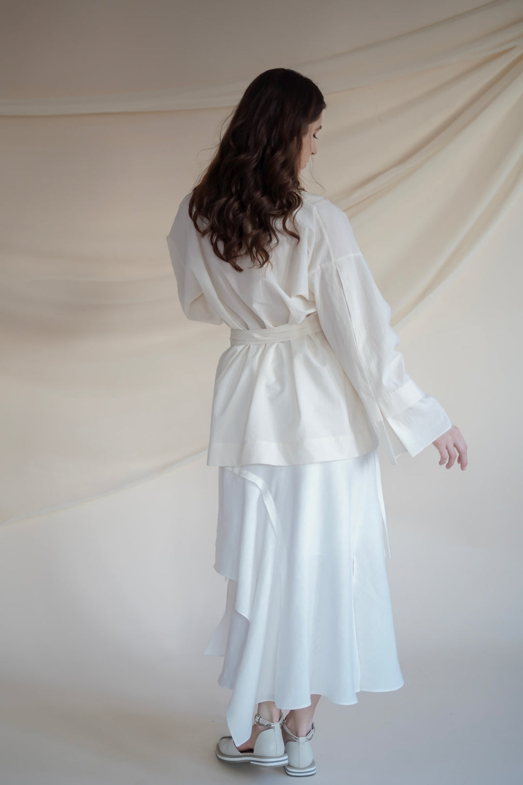 Cămașă Yvoire din Bumbac Natural cu Cordon Poetic Alb