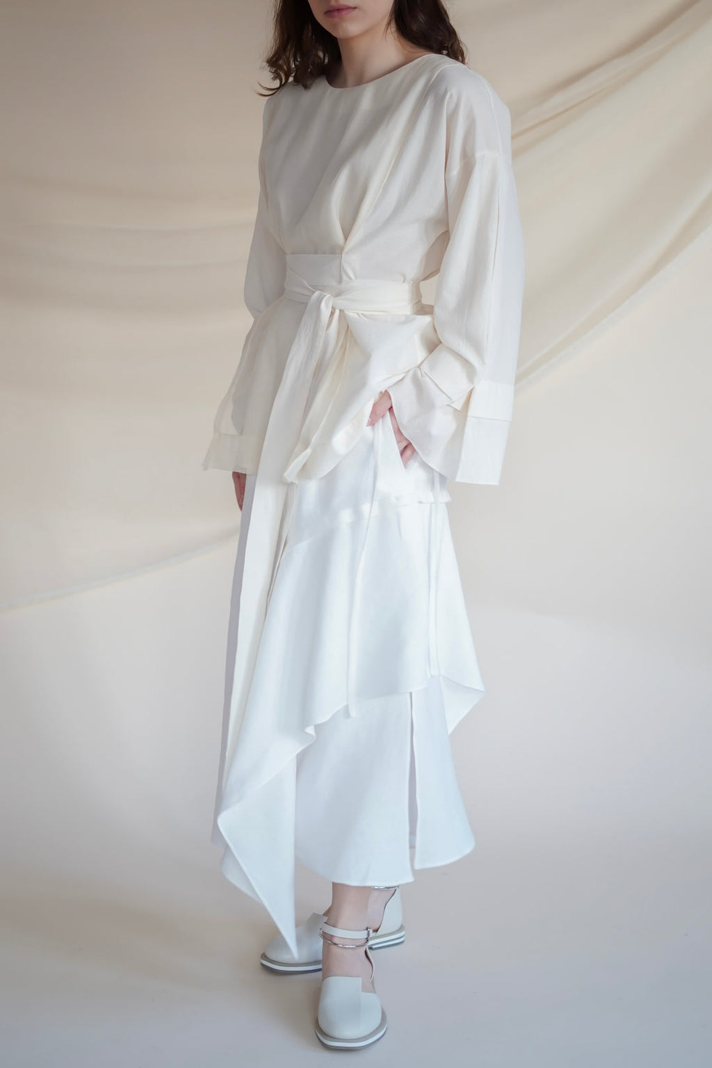 Cămașă Yvoire din Bumbac Natural cu Cordon Poetic Alb