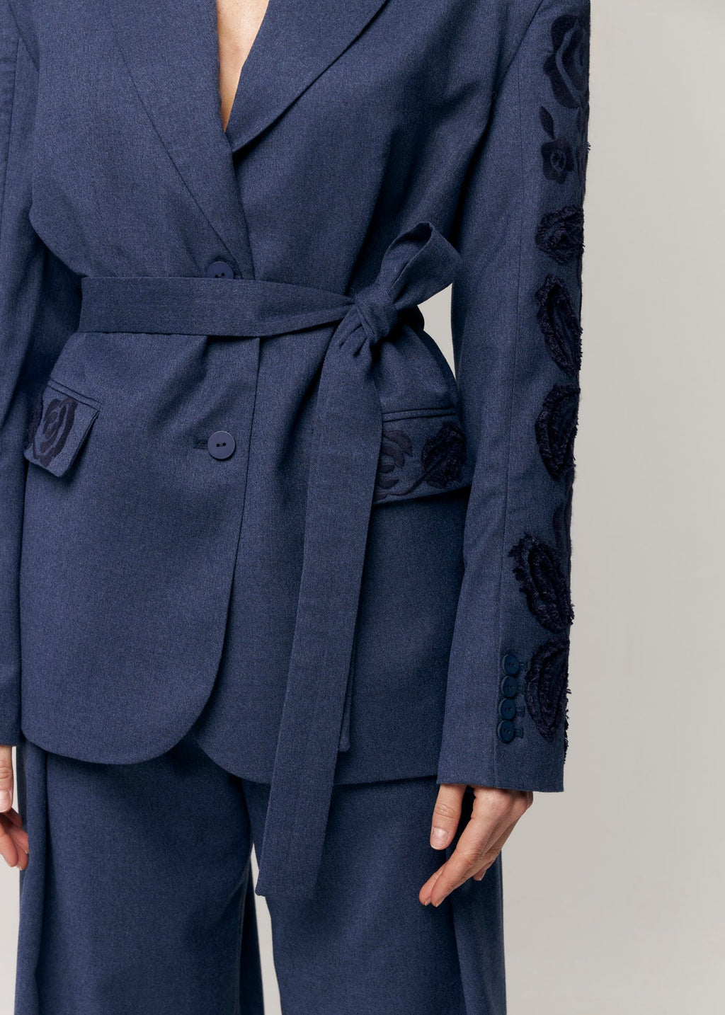 Velvet Rose Embroidered Wool Blazer – Steel Blue