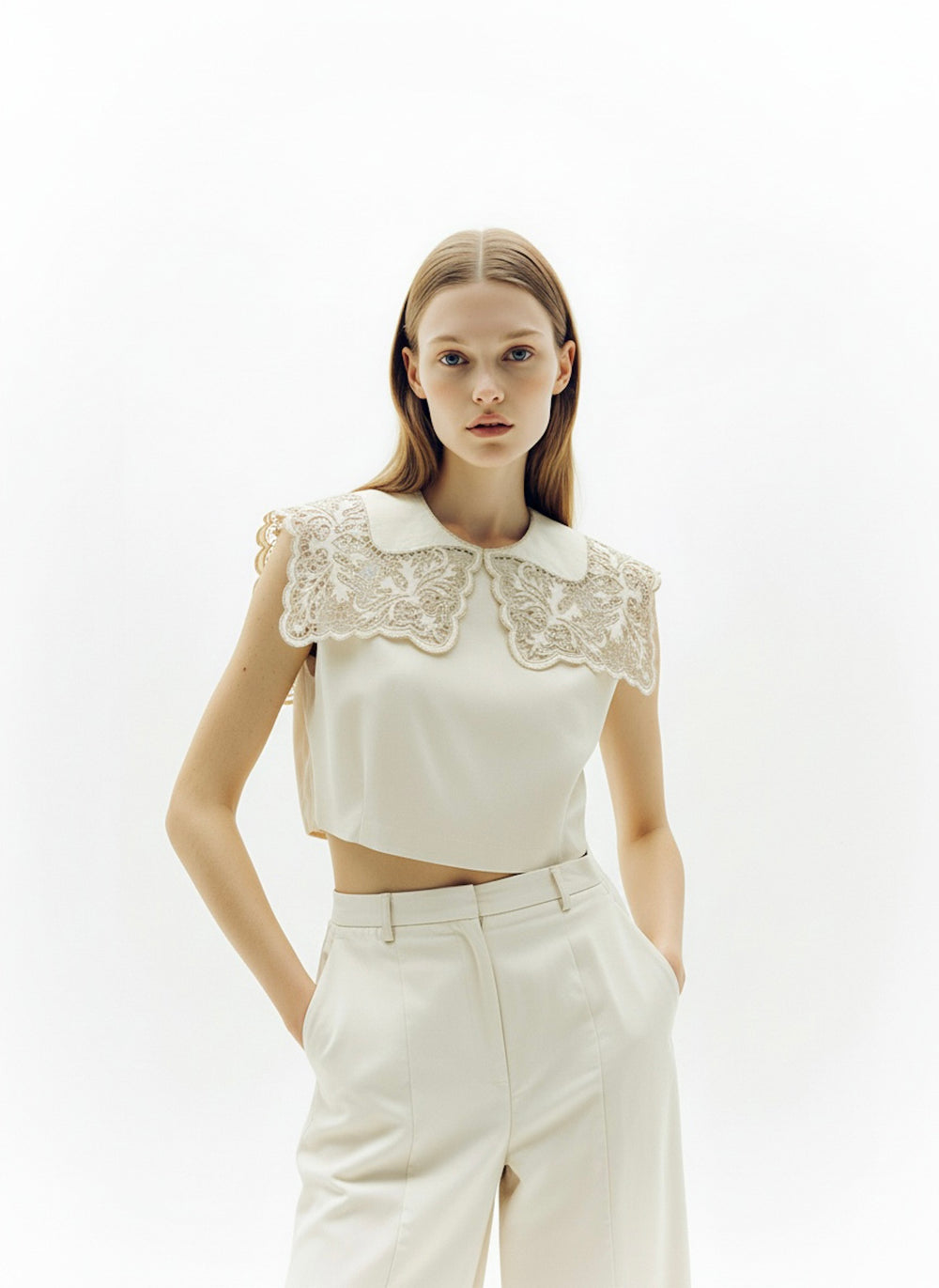 Hand-embroidered Richelieu cutwork detachable collar – embroidery detail