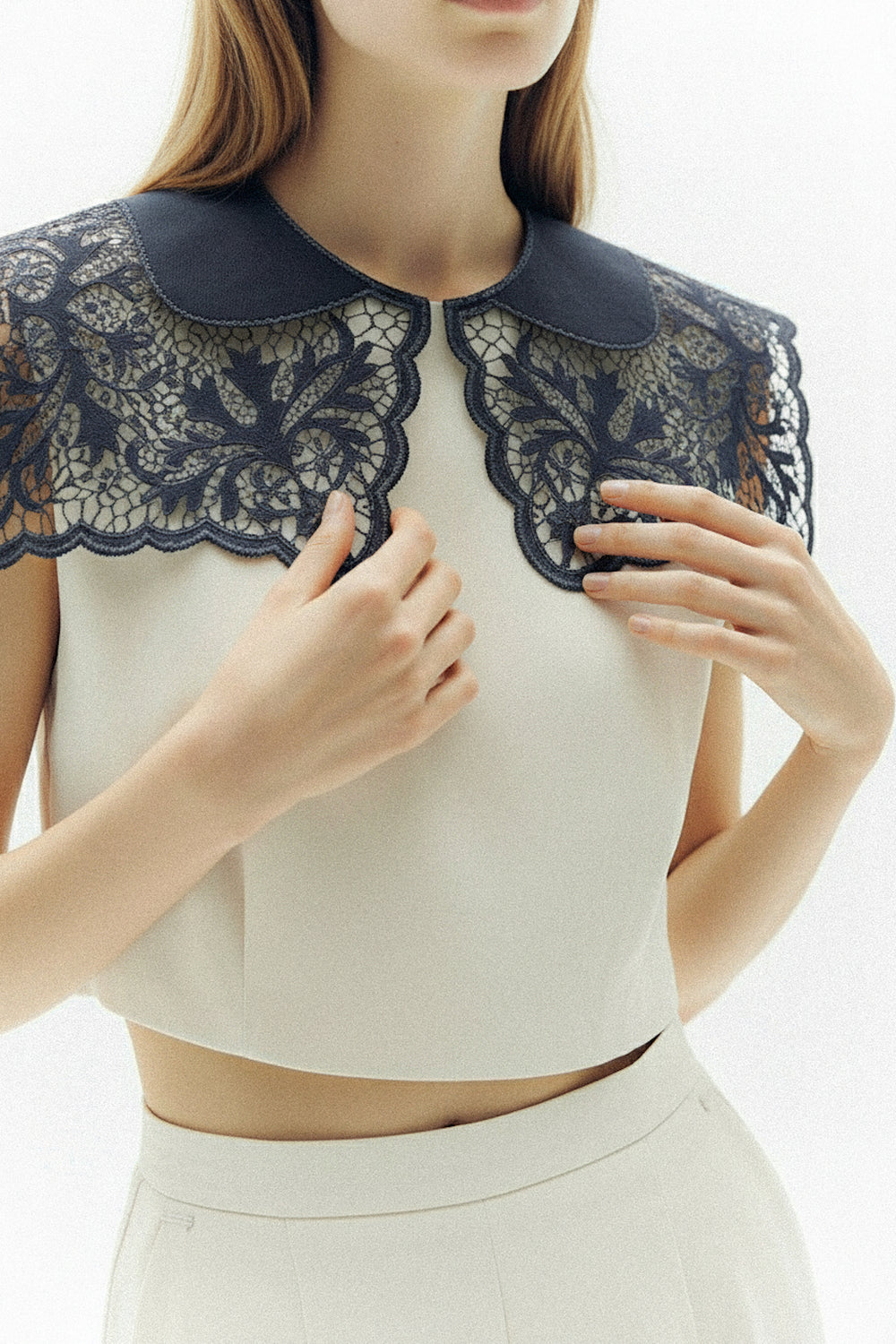 Hand-embroidered Richelieu cutwork detachable collar in navy blue – fabric detail