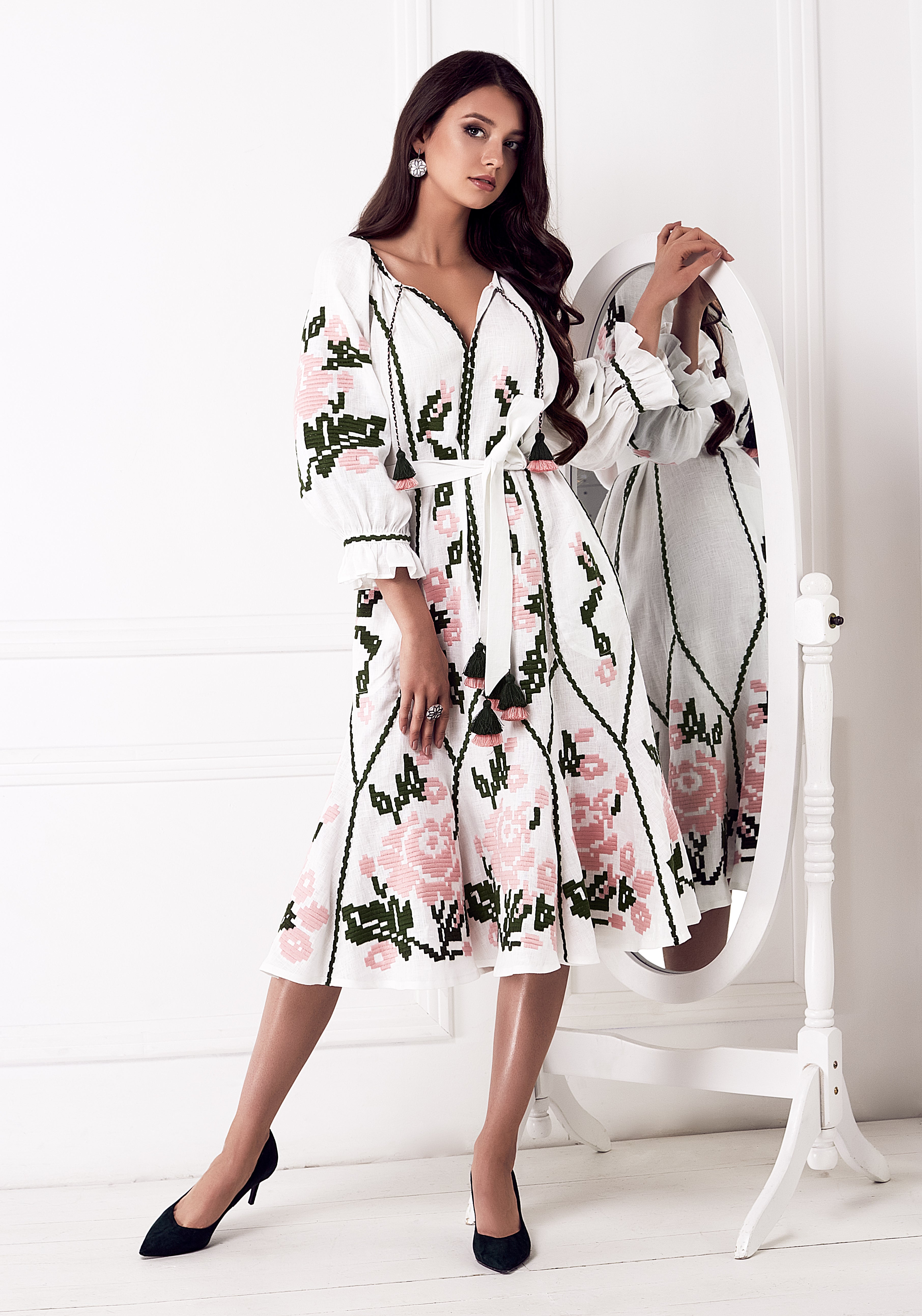 Rochie midi Marta cu broderie