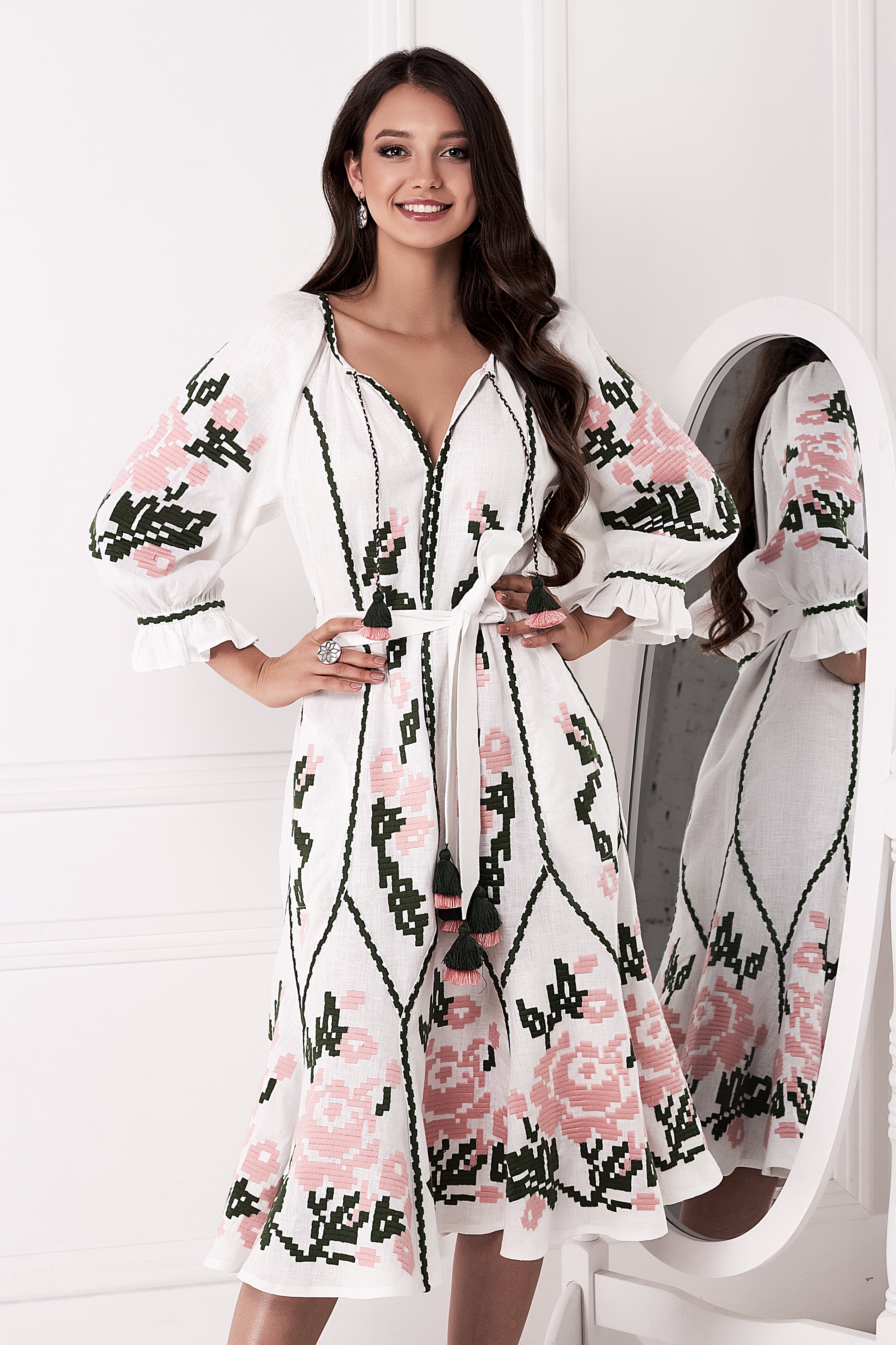 Rochie midi Marta cu broderie