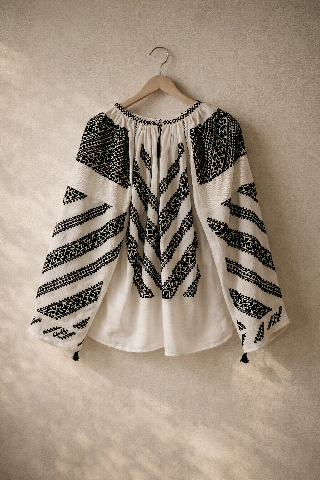 Hand-Embroidered Romanian Blouse – Model Nocturne