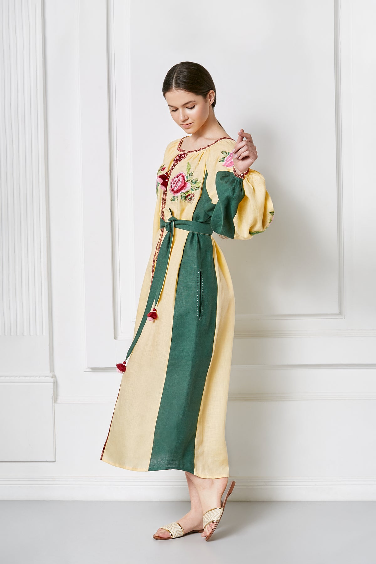 Beige linen caftan with green side panels, Foberini