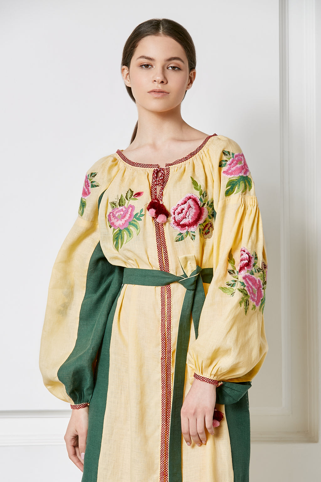 Beige green embroidered linen caftan dress, detail, Foberini