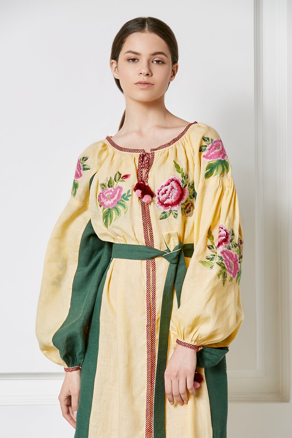 Beige green embroidered linen caftan dress, detail, Foberini