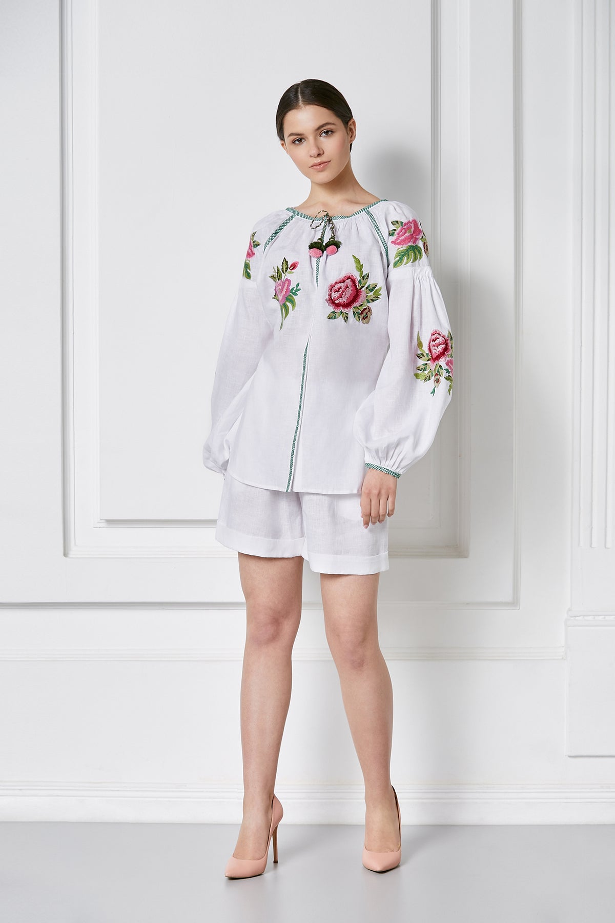 Foberini, Ukrainian vyshyvanka embroidered blouse, white, floral motif, hand-embroidered – styled look