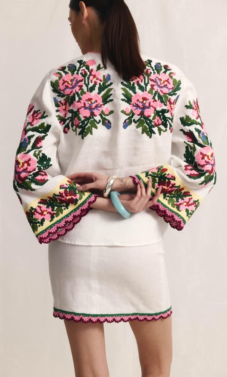 Bukovina embroidered white linen blouse - sleeve lace detail