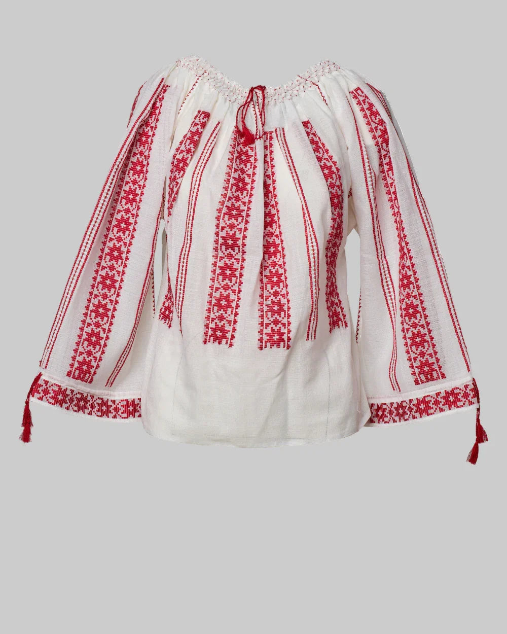 Bluză românească împletită în roșu