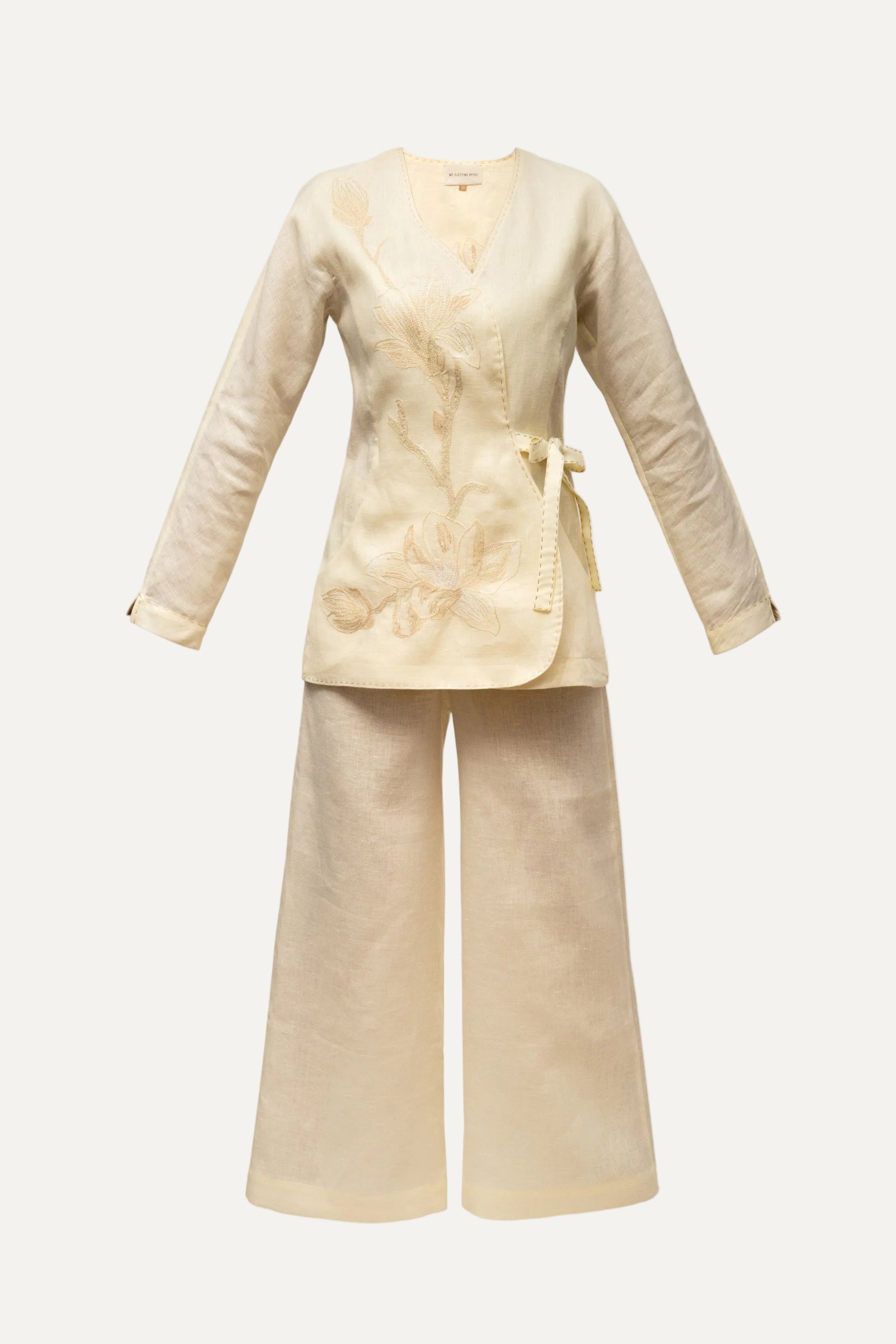 Magnolia Suit in Ivory