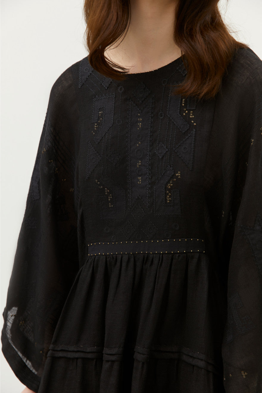 Braille black linen short dress - sleeve embroidery detail