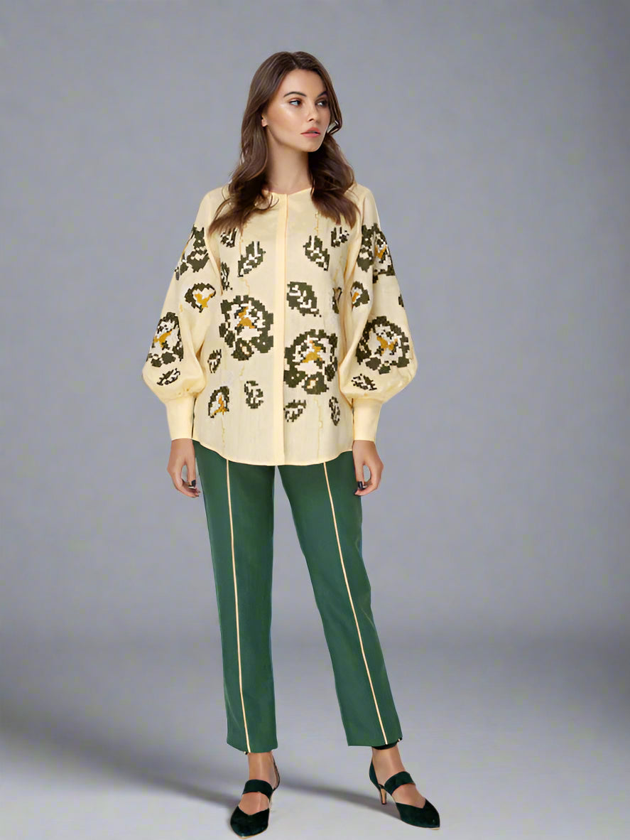 Bluza brodata“Camelia”