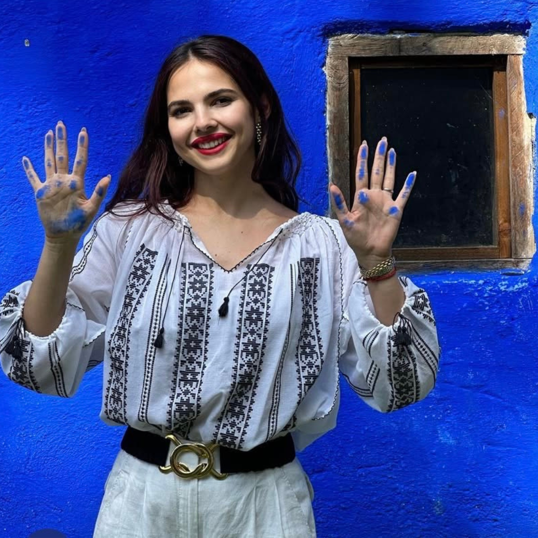 Bluza romaneasca tesuta manual in broderie neagra