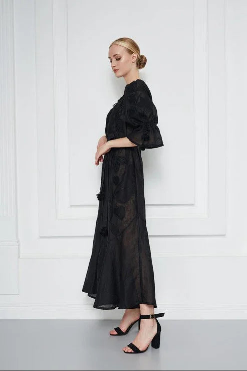 Foberini, Embroidered dress, floral motif, hand-embroidered – fabric detail