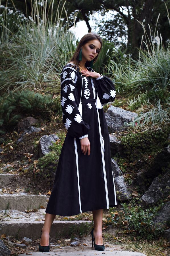 Foberini black linen embroidered midi dress with silk tassel belt