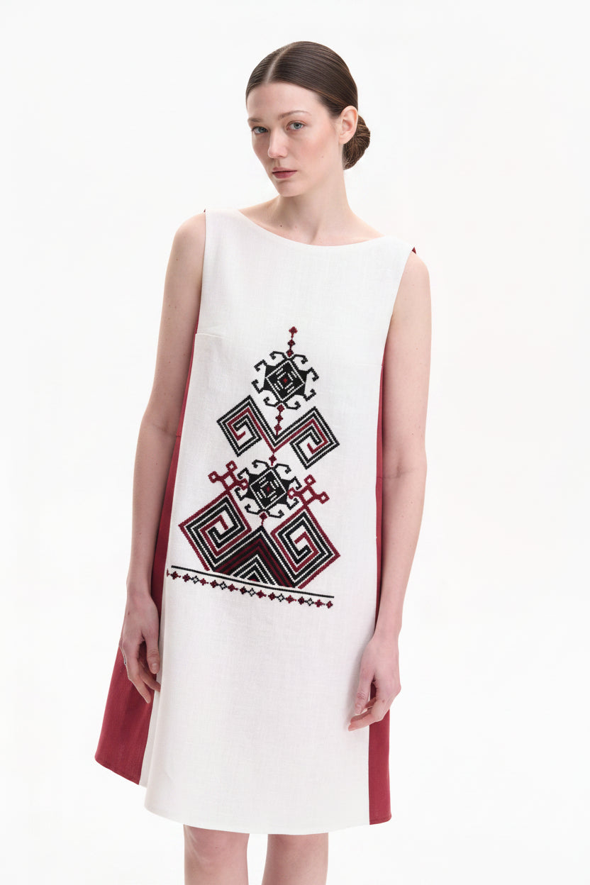 Berehynia linen dress - V-neckline at the back