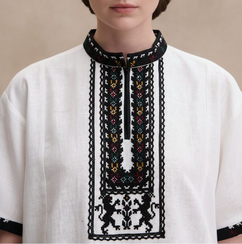 Koza Dereza embroidered vyshyvanka tunic with lion motif - embroidery detail