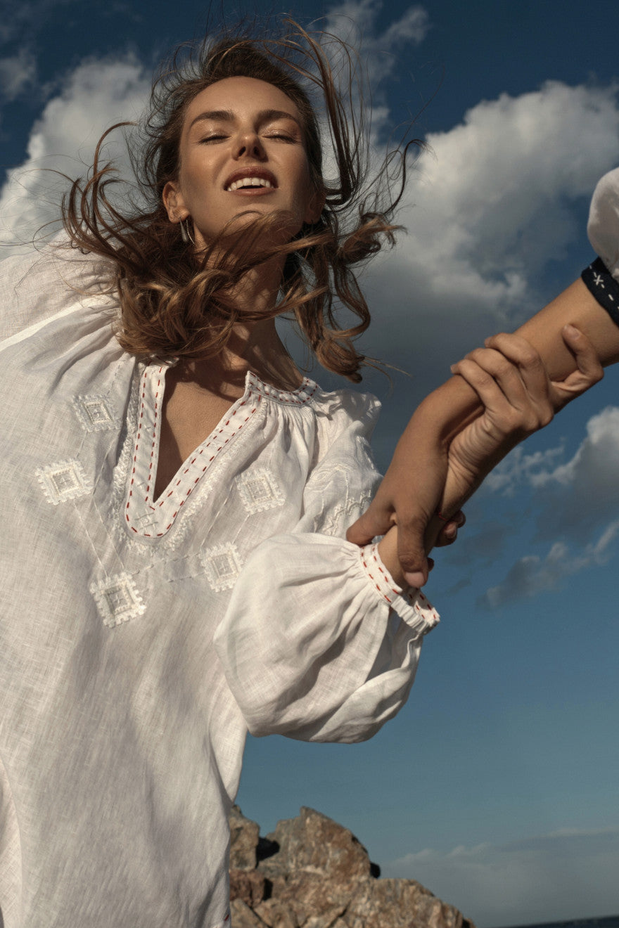 Ozima white embroidered linen tunic dress - embroidery detail