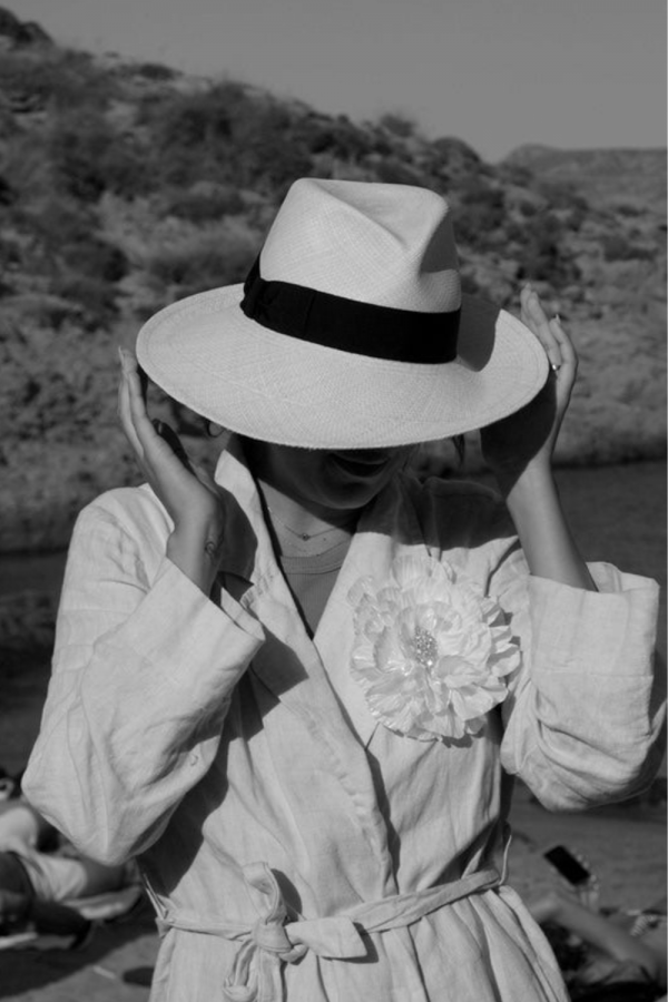 Brosa Floare Paris Alb