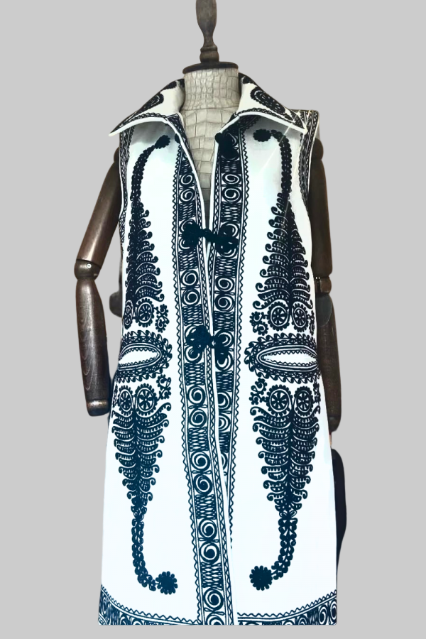 Vesta tradițională Regina Maria