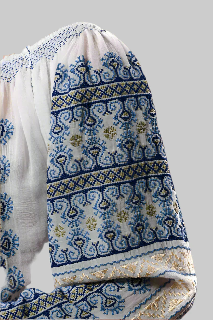 Bluză lucrată manual din corn de berbec