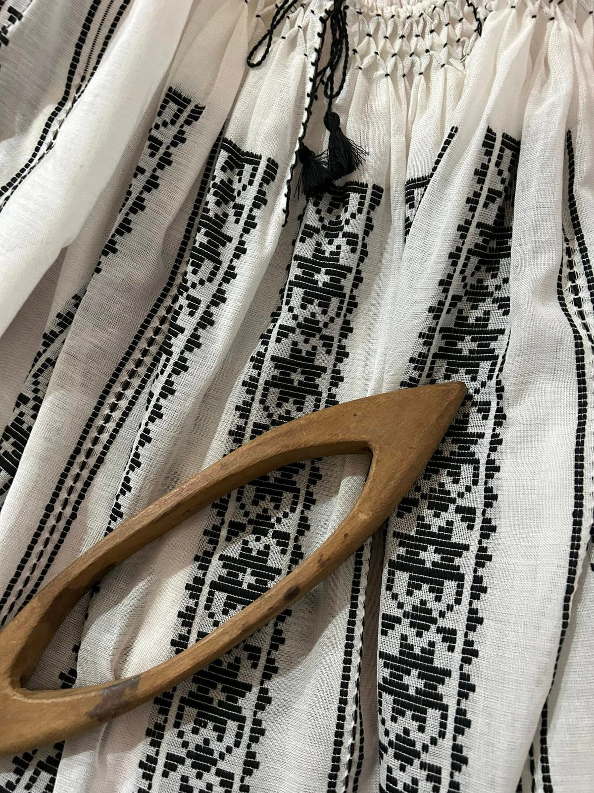 Authentic handmade Romanian blouse, white, linen, geometric motif, hand-embroidered – view 7