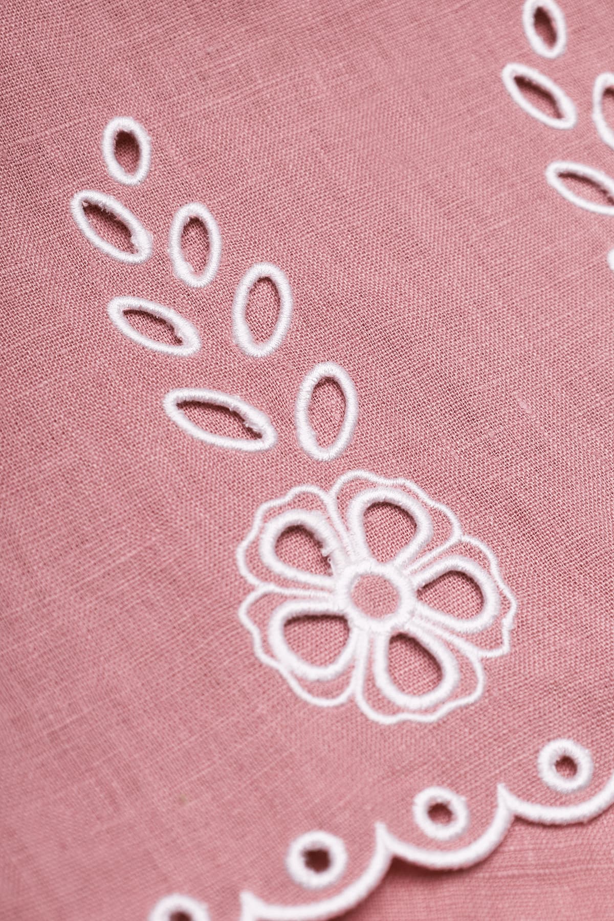 Pink linen cropped tank top with vytynanka cutout embroidery, Foberini