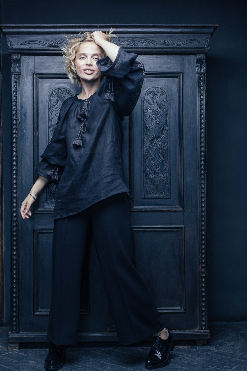 Bluză din in negru orhidee – Vyshyvanka brodat manual