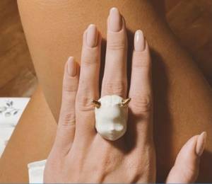 Blanche Devil gold plated porcelain ring