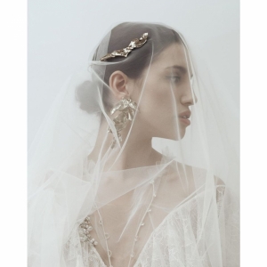 Olivia Wedding Golden Crown