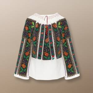 One of a kind restored and up-cycled Romanian Vintage blouse beg XX century hand embroidered model 092102
