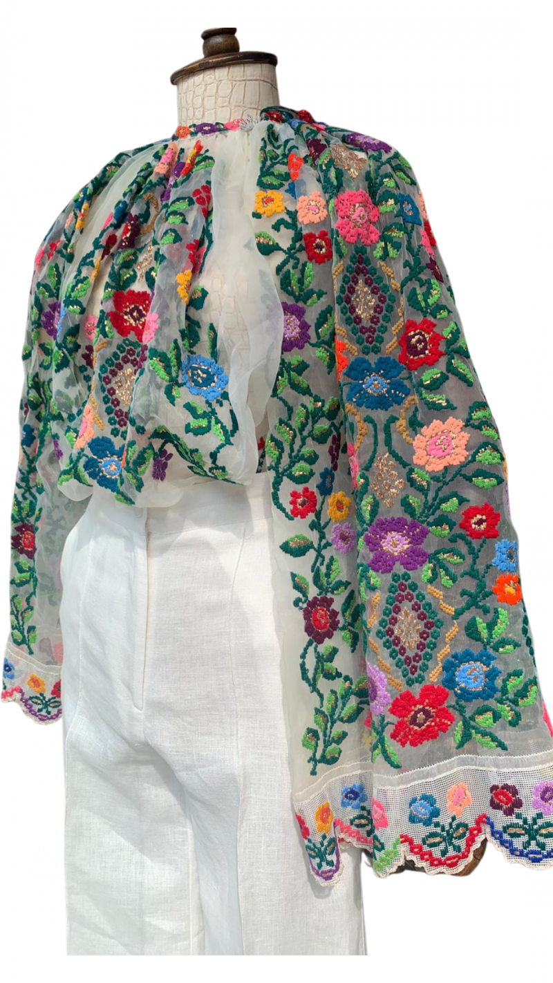 Ie romaneasca vintage cusuta manual cu broderie florala 